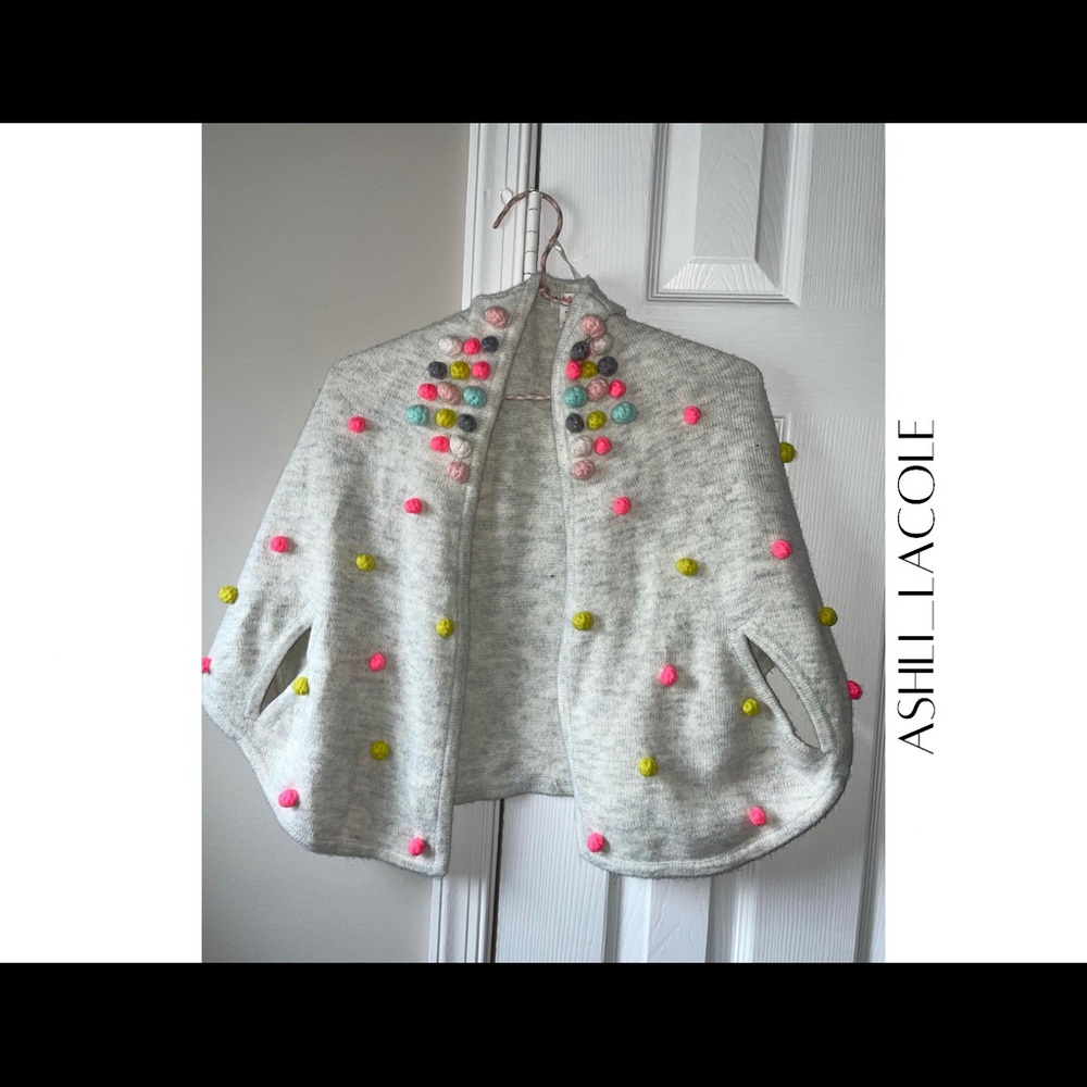 Girls Cat & Jack Sweater Pom Pom Cape M 7-8